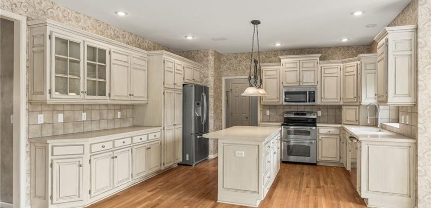 Homes for Sale in Kansas City, MO 64154 | 5619 NW 108TH Terrace