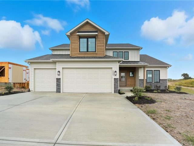 Homes for Sale in Kansas City, MO 64155 | 10407 N Liberty Street