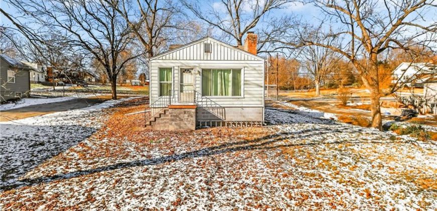 Homes for Sale in Kansas City, MO 64117 | 4013 NE Chaumiere Road