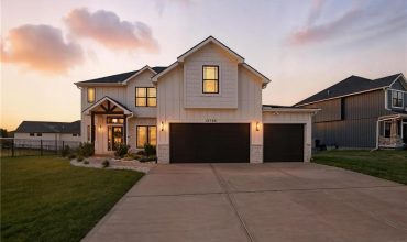 Homes for Sale in Parkville, MO 64152 | 13785 NW 71st Street