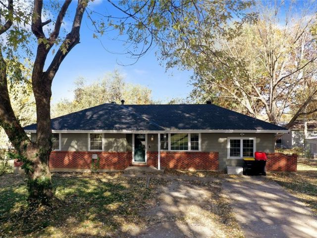 Homes for Sale in Excelsior Springs, MO 64024 | 106  Helen Street