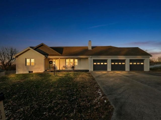 Homes for Sale in Kansas City, MO 64116 | 134 NE 47th Street