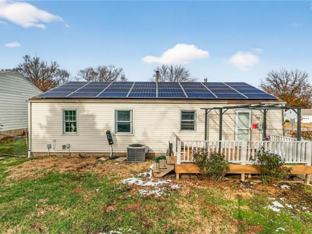 Homes for Sale in Gladstone, MO 64118 | 619 NE 66TH Terrace