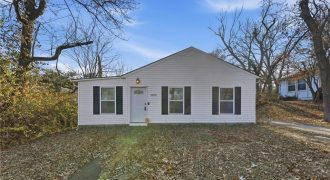 Homes for Sale in Kansas City, MO 64116 | 1005 NE 46th Street
