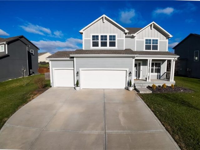 Homes for Sale in Kansas City, MO 64157 | 9214 NE 110th Terrace