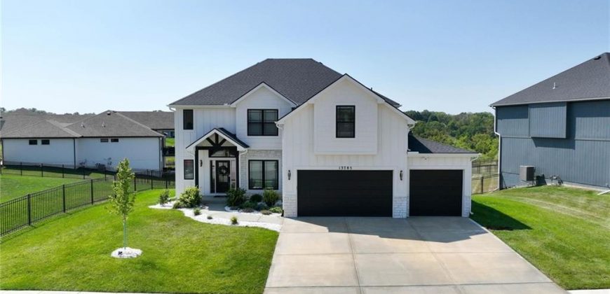 Homes for Sale in Parkville, MO 64152 | 13785 NW 71st Street