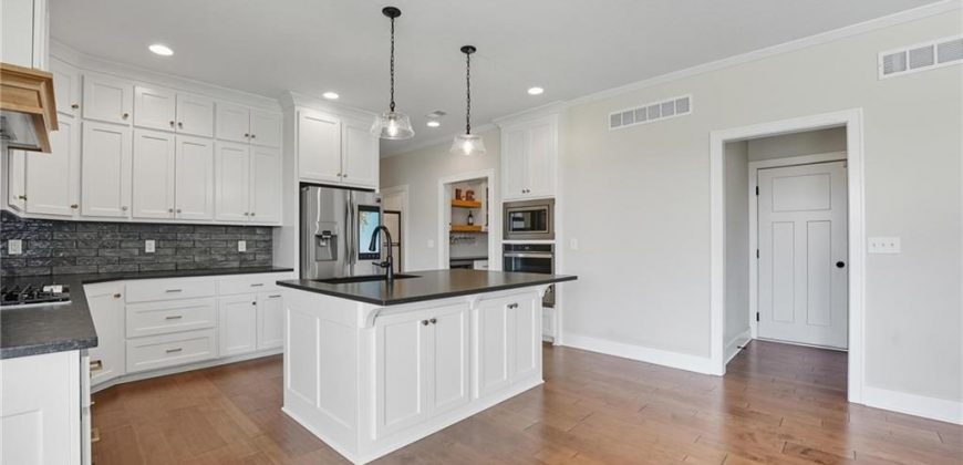 Homes for Sale in Parkville, MO 64152 | 13785 NW 71st Street