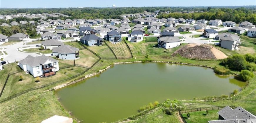 Homes for Sale in Parkville, MO 64152 | 13785 NW 71st Street