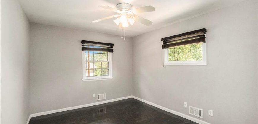 Homes for Sale in Liberty, MO 64068 | 215  Grant Street