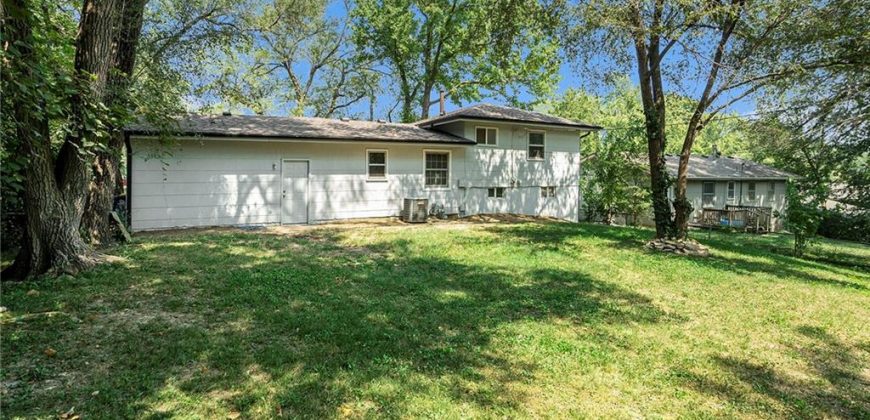 Homes for Sale in Liberty, MO 64068 | 215  Grant Street