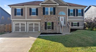 Homes for Sale in Kearney, MO 64060 | 1210 E 15 Street