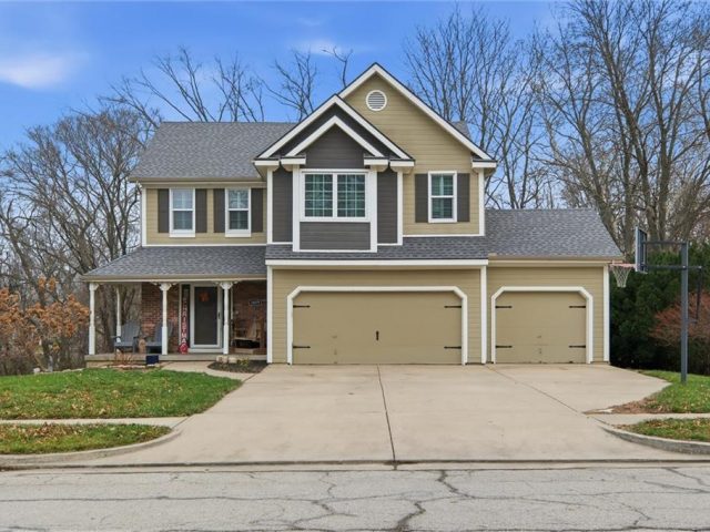 Homes for Sale in Liberty, MO 64068 | 1609  Buckingham Drive