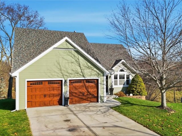 Homes for Sale in Kansas City, MO 64155 | 11910 N Charlotte Street