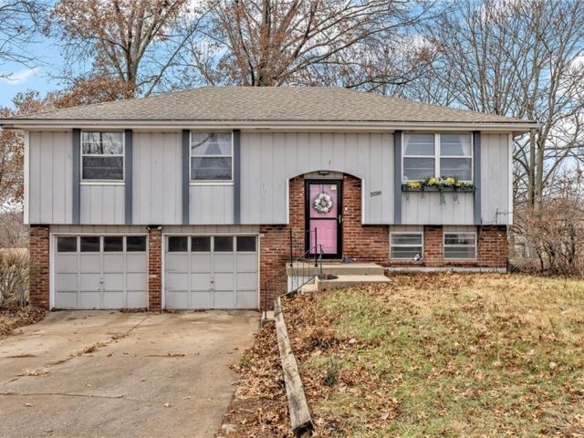 Homes for Sale in Kansas City, MO 64119 | 5016 N Bellaire Avenue