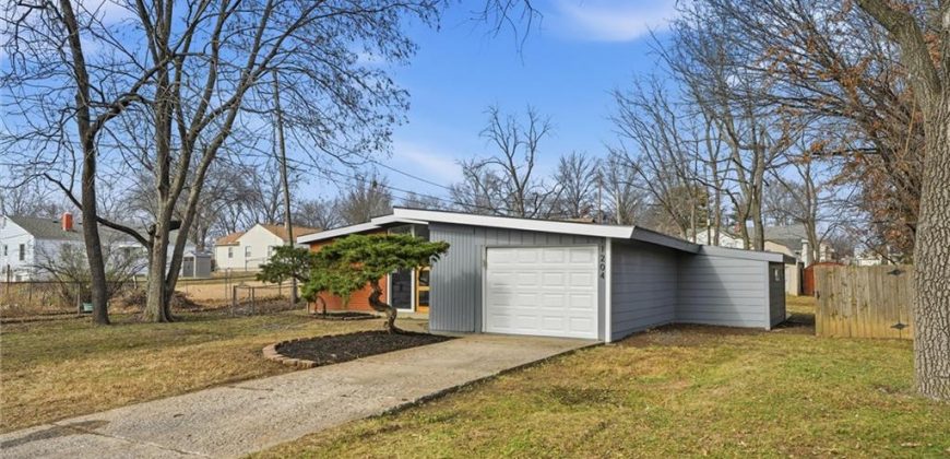 Homes for Sale in Kansas City, MO 64118 | 1204 NE 67th Street