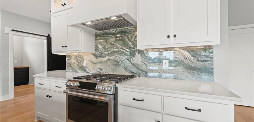 Homes for Sale in Kansas City, MO 64157 | 8716 N Lewis Avenue