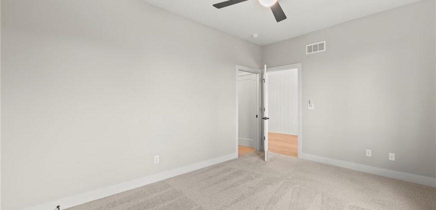 Homes for Sale in Kansas City, MO 64157 | 8716 N Lewis Avenue