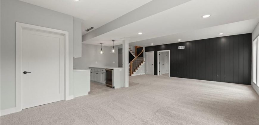 Homes for Sale in Kansas City, MO 64157 | 8716 N Lewis Avenue