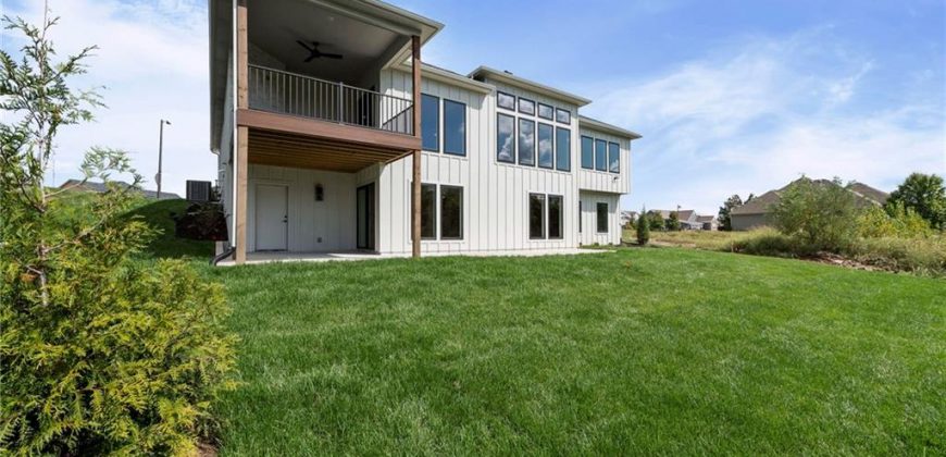 Homes for Sale in Kansas City, MO 64157 | 8716 N Lewis Avenue