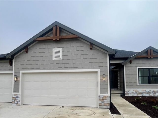 Homes for Sale in Kansas City, MO 64155 | 912 NW 94 Terrace