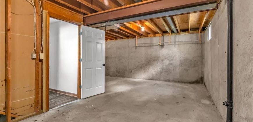 Homes for Sale in Kansas City, MO 64151 | 4235 NW 78th Street