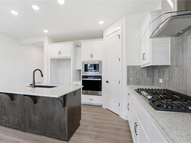 Homes for Sale in Kansas City, MO 64155 | 1701 NW 105th Terrace