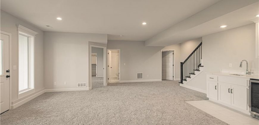 Homes for Sale in Kansas City, MO 64157 | 9808 N Laurel Avenue