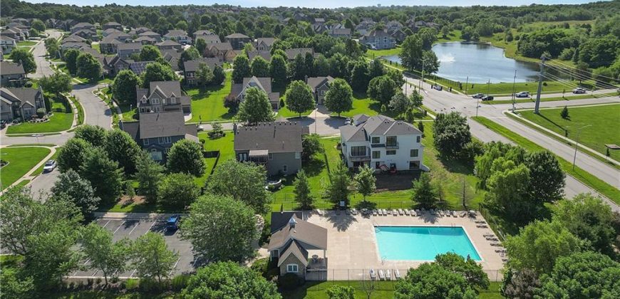 Homes for Sale in Kansas City, MO 64157 | 9808 N Laurel Avenue