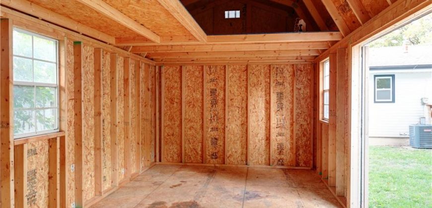 Homes for Sale in Kansas City, MO 64117 | 5221 NE 39th Street