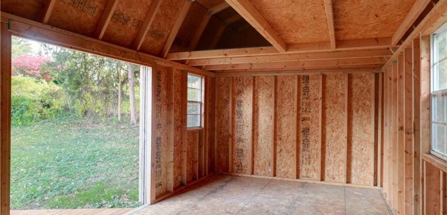 Homes for Sale in Kansas City, MO 64117 | 5221 NE 39th Street