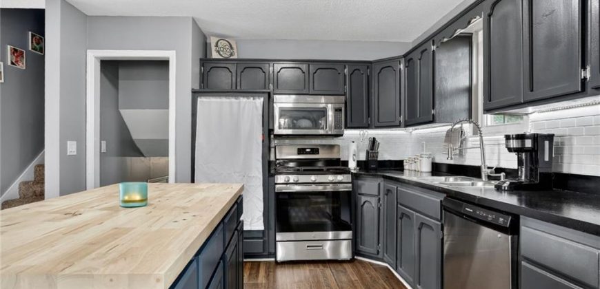 Homes for Sale in Kansas City, MO 64155 | 1016 NE 104 Terrace