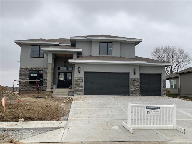 Homes for Sale in Kansas City, MO 64155 | 10427 N Mulberry Street