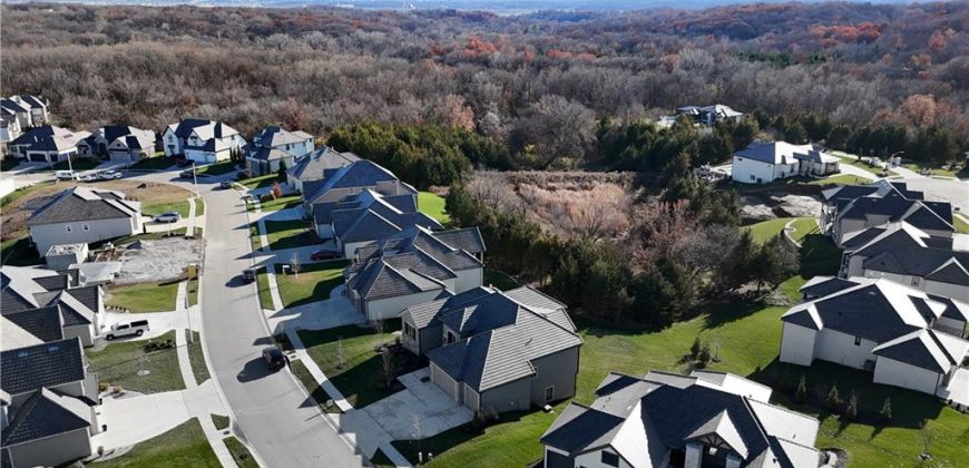 Homes for Sale in Kansas City, MO 64151 | 5818 N Lucerne Avenue