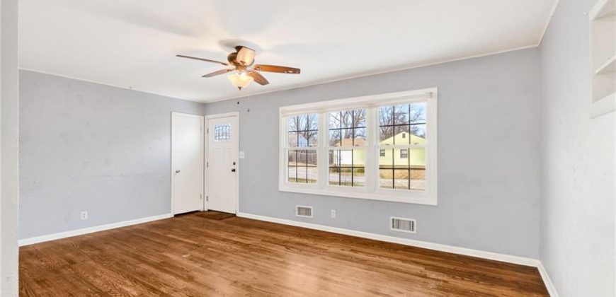 Homes for Sale in Gladstone, MO 64118 | 619 NE 66TH Terrace