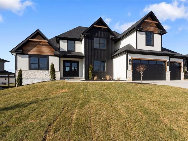 Homes for Sale in Kearney, MO 64060 | 13614 NE 114th Place