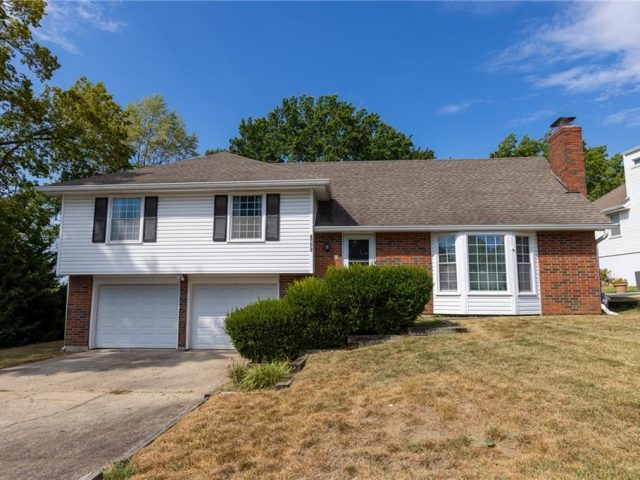 Homes for Sale in Kansas City, MO 64118 | 6000 N Wyandotte Street