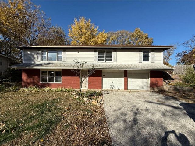 Homes for Sale in Liberty, MO 64068 | 1508  NANCY Lane