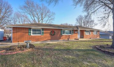 Homes for Sale in Kansas City, MO 64151 | 6509  Twin Oaks Drive