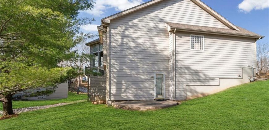 Homes for Sale in Kansas City, MO 64154 | 8604 N Liston Avenue