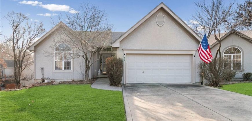 Homes for Sale in Kansas City, MO 64154 | 8604 N Liston Avenue