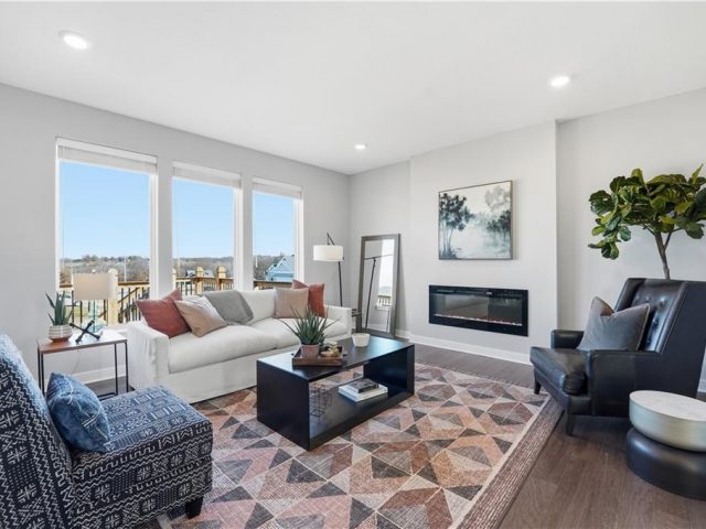 Homes for Sale in Kansas City, MO 64157 | 11115 N Glenwood Avenue