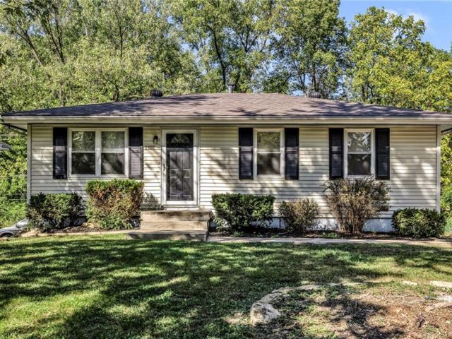 Homes for Sale in Kansas City, MO 64119 | 5408 NE 59th Terrace