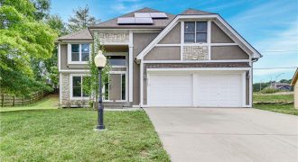 Homes for Sale in Kansas City, MO 64119 | 6700 N Charleston Drive