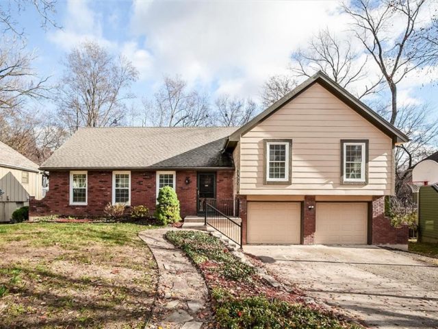 Homes for Sale in Kansas City, MO 64155 | 1509 NE 99th Street
