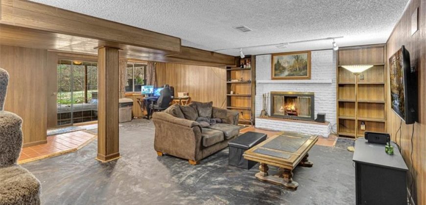 Homes for Sale in Kansas City, MO 64118 | 409 NW 58th Street