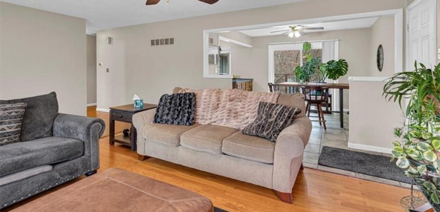 Homes for Sale in Kansas City, MO 64118 | 409 NW 58th Street