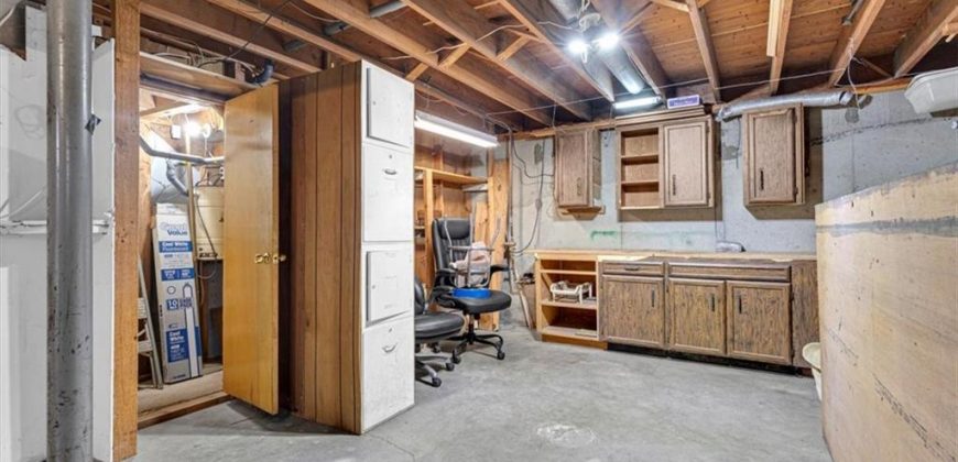 Homes for Sale in Kansas City, MO 64118 | 409 NW 58th Street