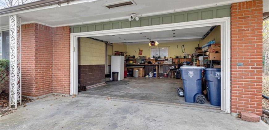 Homes for Sale in Kansas City, MO 64118 | 409 NW 58th Street