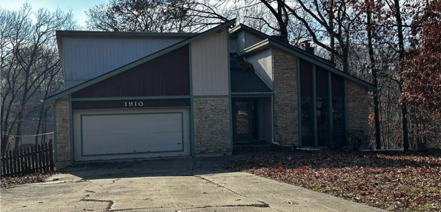 Homes for Sale in Riverside, MO 64150 | 1910 NW 45th Street