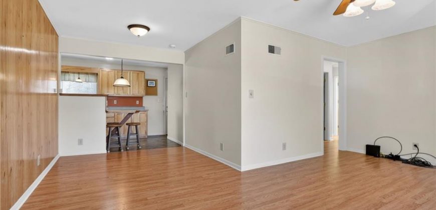 Homes for Sale in Gladstone, MO 64118 | 6703 N Forest Avenue